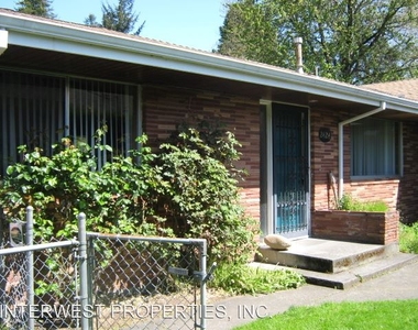 2424 - 2426 Se 157th Ave - Photo Thumbnail 2