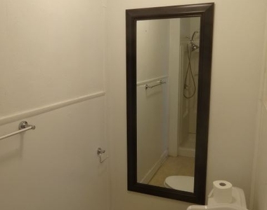 519 W Woodlawn Ave Unit 4 - Photo Thumbnail 7