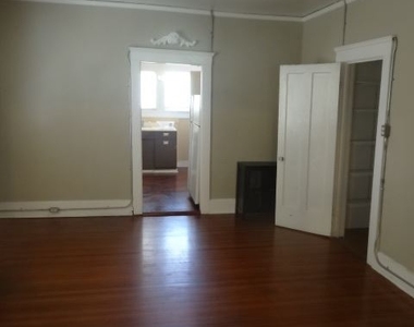 519 W Woodlawn Ave Unit 4 - Photo Thumbnail 1