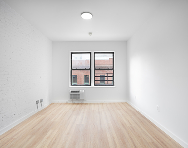 446 West 55th Street - Photo Thumbnail 2