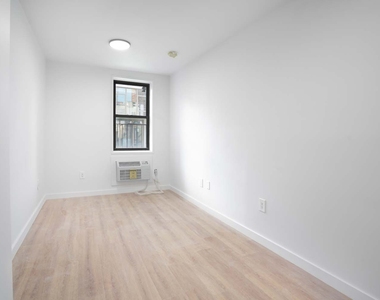 446 West 55th Street - Photo Thumbnail 6