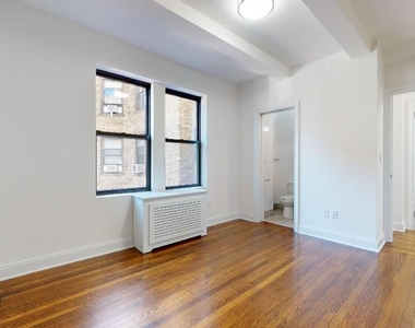 25 West 68th Street - Photo Thumbnail 4