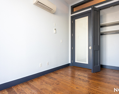 269 Meserole Street - Photo Thumbnail 8