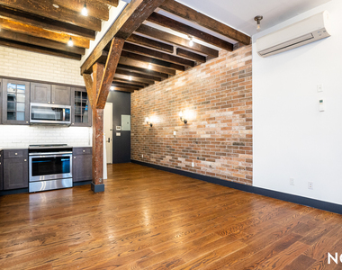 269 Meserole Street - Photo Thumbnail 3