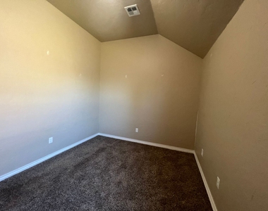 16812 Valderama Way - Photo Thumbnail 22