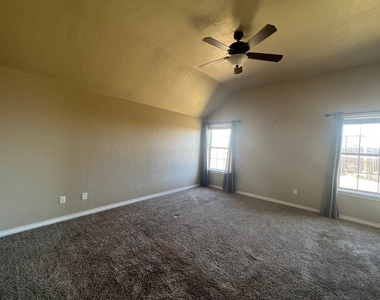 16812 Valderama Way - Photo Thumbnail 15