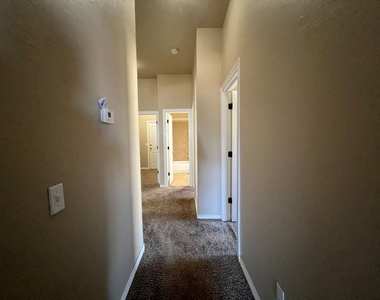 16812 Valderama Way - Photo Thumbnail 17