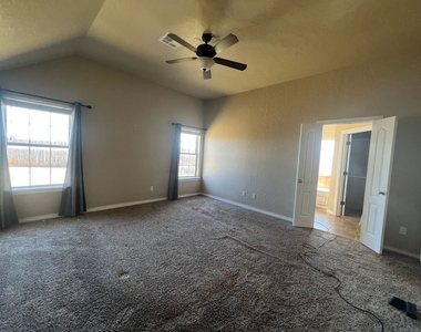 16812 Valderama Way - Photo Thumbnail 14