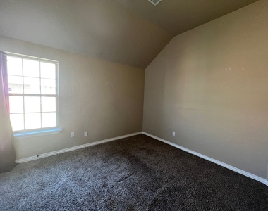 16812 Valderama Way - Photo Thumbnail 21