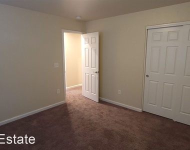 4551 Rutledge St - Photo Thumbnail 6