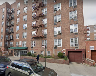 Barclay Avenue - Photo Thumbnail 9