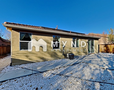 330 Pesaro Way - Photo Thumbnail 25