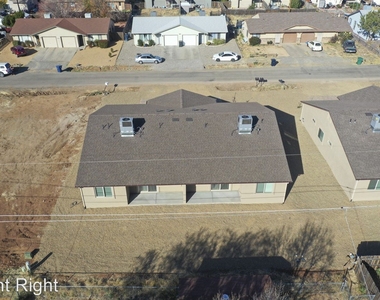 3027 N Corrine Dr - Photo Thumbnail 26