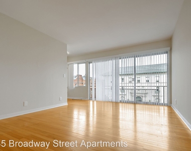 2235 Broadway Street - Photo Thumbnail 0