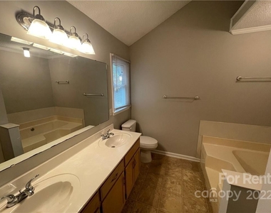 8409 Sills Court - Photo Thumbnail 6