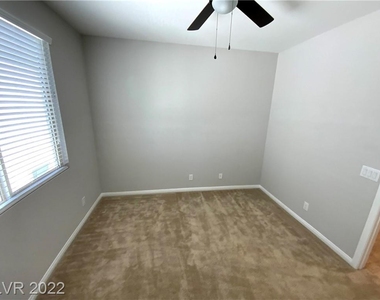 9726 Canyon Landing Avenue - Photo Thumbnail 15