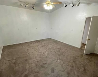 4508 West San Miguel Avenue - Photo Thumbnail 18