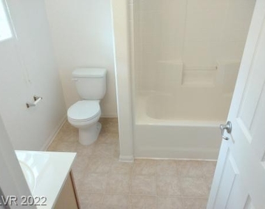 240 Caraway Bluffs Place - Photo Thumbnail 15