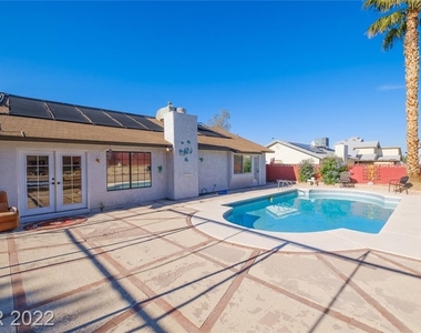 7913 Redbutte Avenue - Photo Thumbnail 26