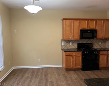 5725 Crestwick Way - Photo Thumbnail 16