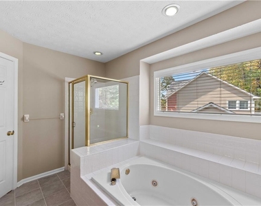 3580 Waters Cove Way - Photo Thumbnail 17