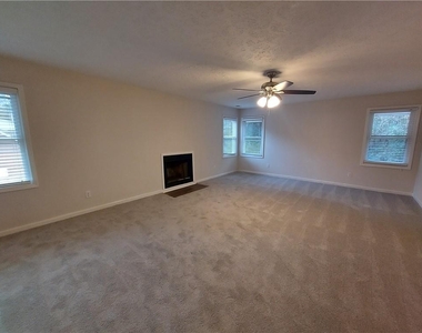 4837 Castlewood Drive Sw - Photo Thumbnail 24