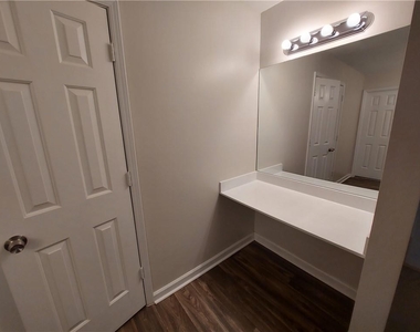 4837 Castlewood Drive Sw - Photo Thumbnail 34