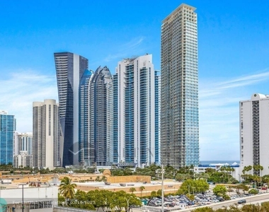 300 Sunny Isles Blvd - Photo Thumbnail 33