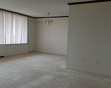 3705 S George Mason Dr #707s - Photo Thumbnail 16