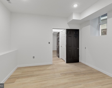 223 S 45th Street - Photo Thumbnail 25