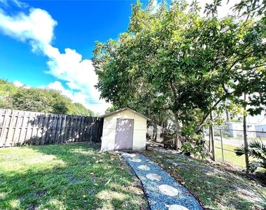 13310 Sw 10th Pl - Photo Thumbnail 19