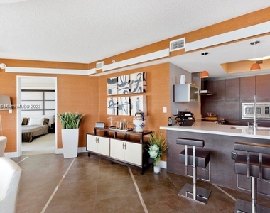 150 Sunny Isles Blvd - Photo Thumbnail 3