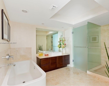 150 Sunny Isles Blvd - Photo Thumbnail 9