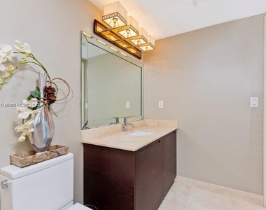 150 Sunny Isles Blvd - Photo Thumbnail 14