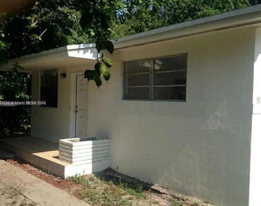 5916 Nw 5th Ave - Photo Thumbnail 2