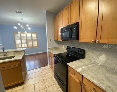 2107 Portofino Place - Photo Thumbnail 7