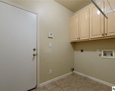 2610 Fairwood Drive - Photo Thumbnail 19