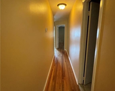 71 Renee Place - Photo Thumbnail 9