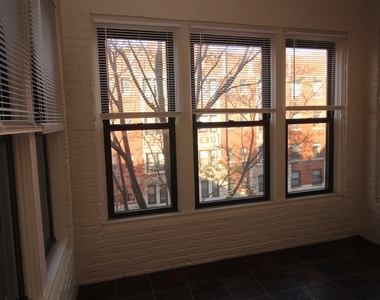 1165 E 52nd Street - Photo Thumbnail 17