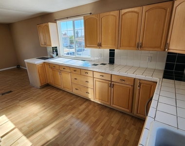 4441 Inyo Ct - Photo Thumbnail 8