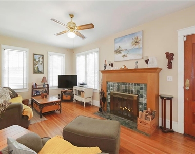 1010 Iroquois Street - Photo Thumbnail 4