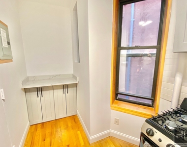 314 East 11 Street - Photo Thumbnail 5