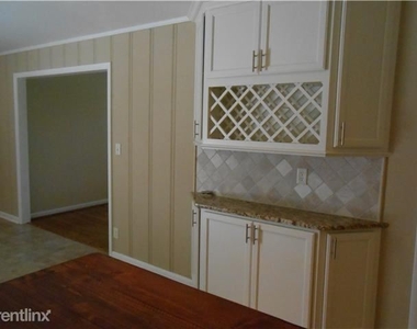 504 Murfreesboro Rd - Photo Thumbnail 5