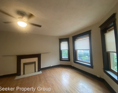 119 W Burnett Ave - Photo Thumbnail 2