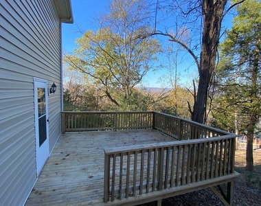 6619 Fairview Rd - Photo Thumbnail 17