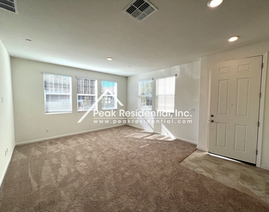 7949 Arcadia Dr - Photo Thumbnail 5