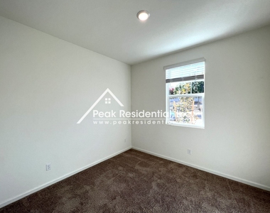 7949 Arcadia Dr - Photo Thumbnail 12