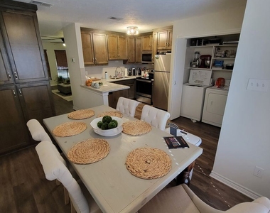 2807 Wildflower Dr., Apt 34 - Photo Thumbnail 8