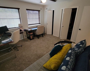 2807 Wildflower Dr., Apt 34 - Photo Thumbnail 11