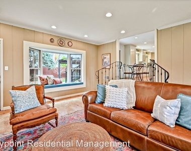 1212 S Arcadia Street - Photo Thumbnail 14